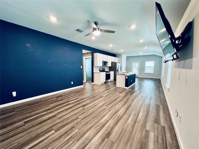 1118 Amistad Loop, College Station, TX 77845