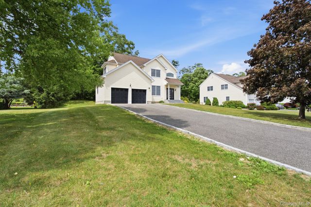 28 Hynard Place, Baldwin Place, NY 10505