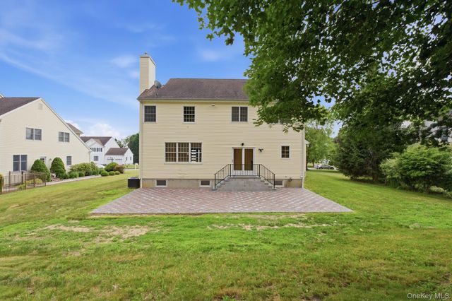 28 Hynard Place, Baldwin Place, NY 10505