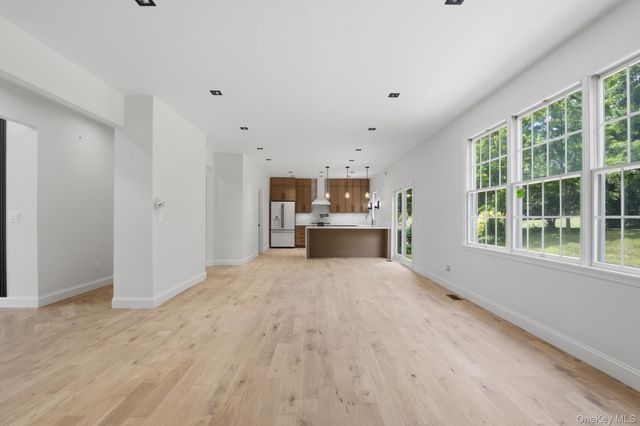 28 Hynard Place, Baldwin Place, NY 10505