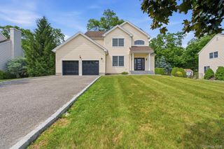 28 Hynard Place, Baldwin Place, NY 10505