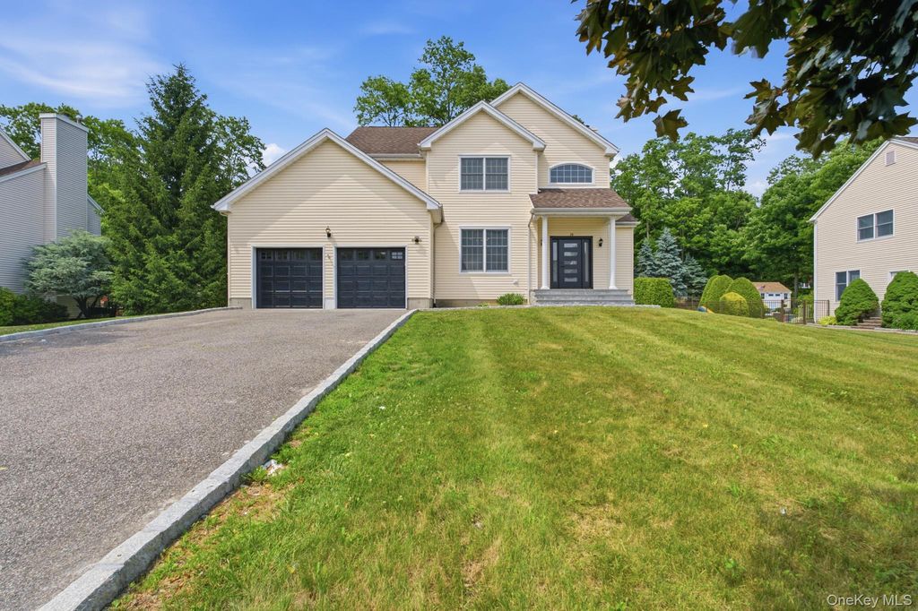 28 Hynard Place, Baldwin Place, NY 10505