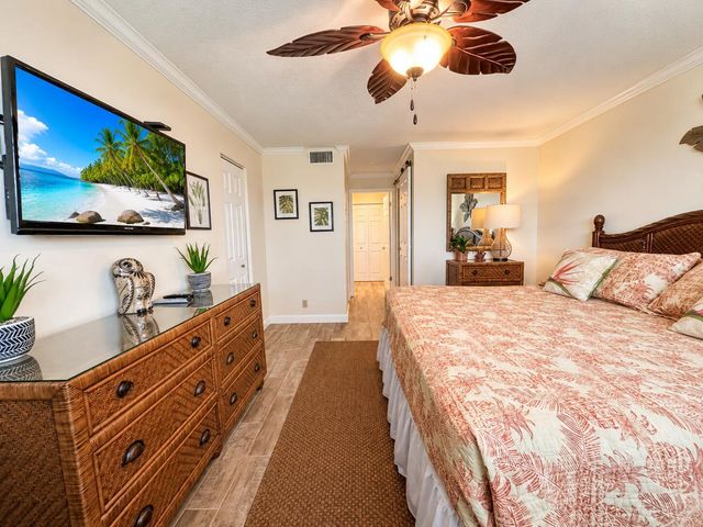 18 Colonial Club Drive 104, Boynton Beach, FL 33435