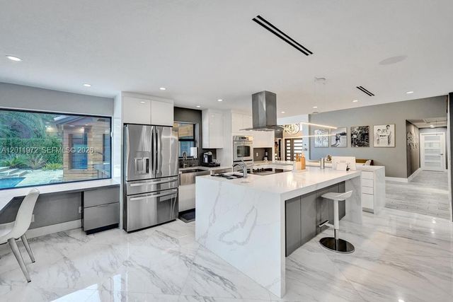 3222 Beechberry Cir, Davie, FL 33328