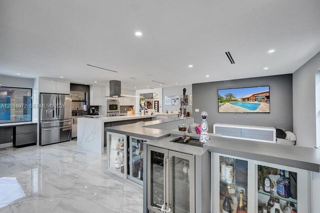 3222 Beechberry Cir, Davie, FL 33328
