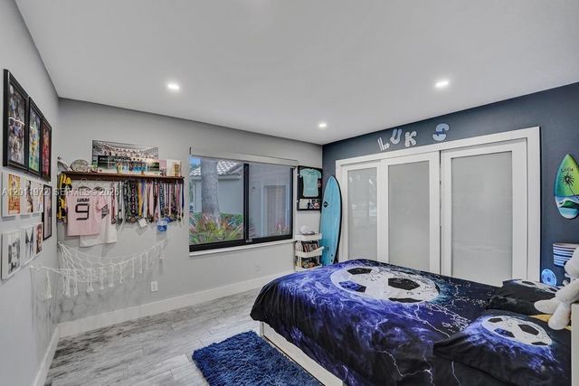 3222 Beechberry Cir, Davie, FL 33328