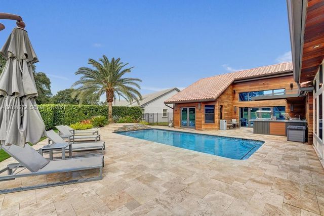3222 Beechberry Cir, Davie, FL 33328