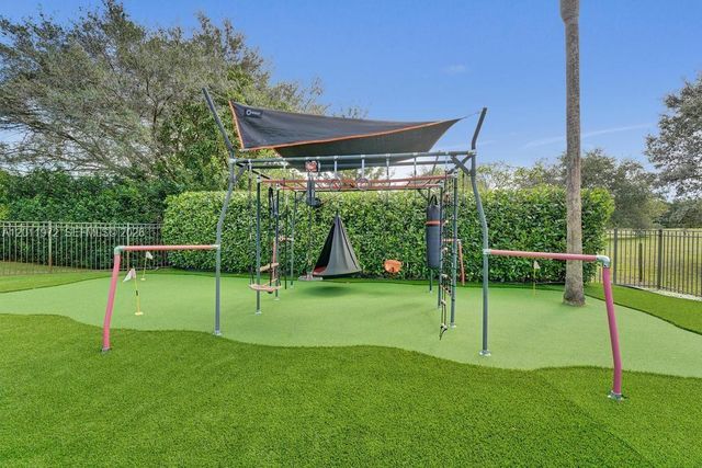 3222 Beechberry Cir, Davie, FL 33328