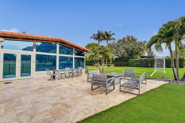 3222 Beechberry Cir, Davie, FL 33328