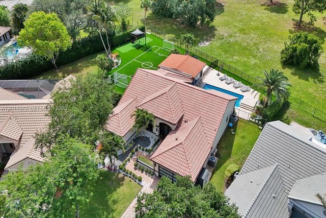 3222 Beechberry Cir, Davie, FL 33328
