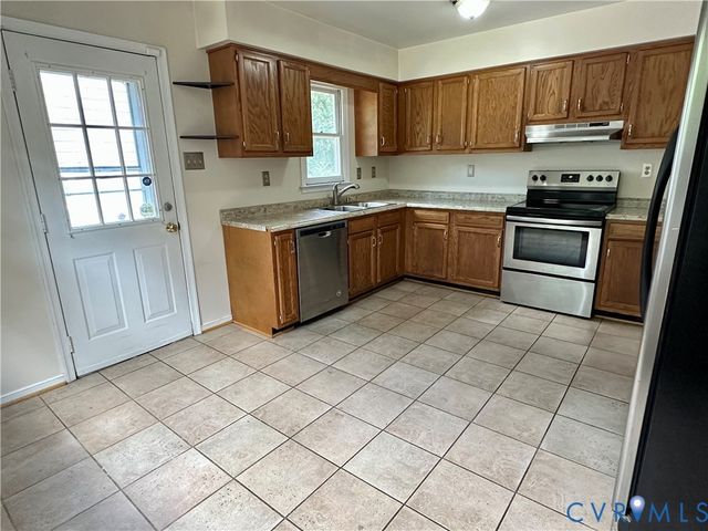 1411 Connecticut Ave, Glen Allen, VA 23060