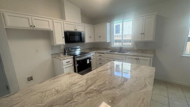 1813 Josephine Avenue, Corcoran, CA 93212