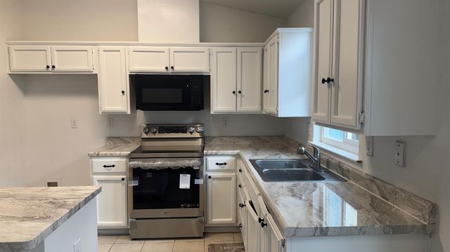 1813 Josephine Avenue, Corcoran, CA 93212