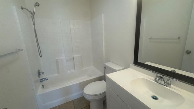 1813 Josephine Avenue, Corcoran, CA 93212