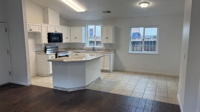 1813 Josephine Avenue, Corcoran, CA 93212