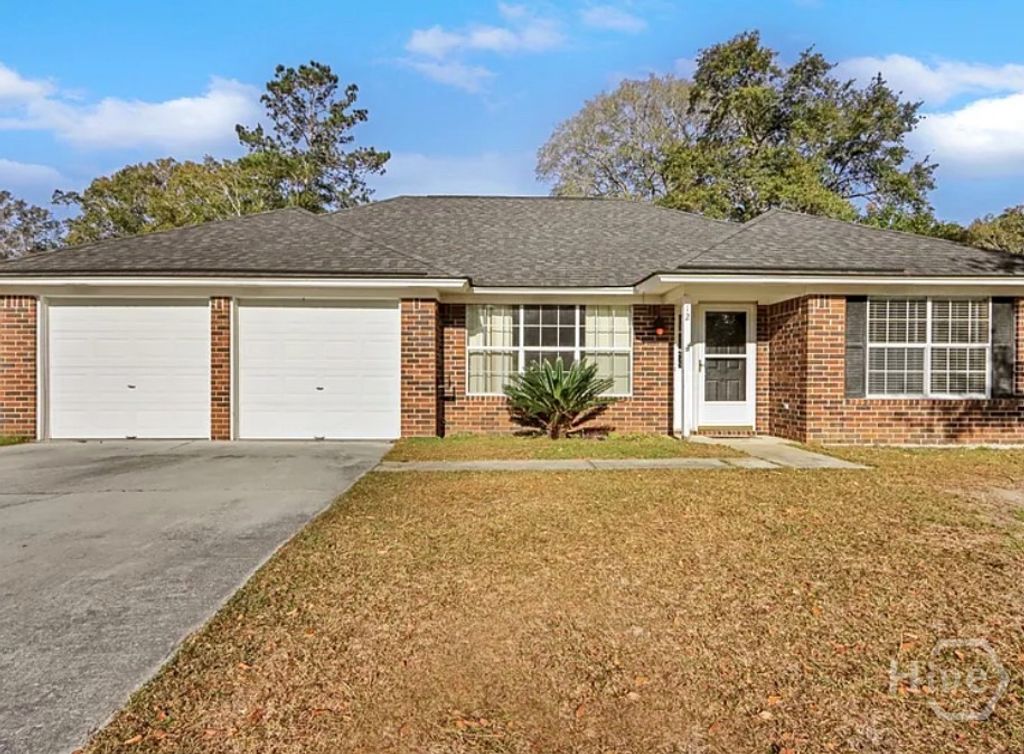 12 Brown Thrasher Court, Richmond Hill, GA 31324