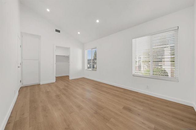 9250 Sunland Blvd 34, Sun Valley, CA 91352