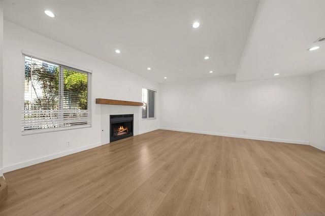 9250 Sunland Blvd 34, Sun Valley, CA 91352