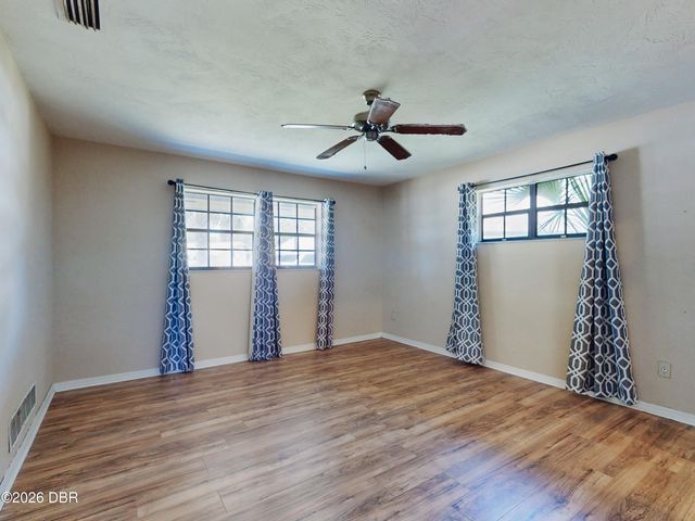702 Ichabod Court, Port Orange, FL 32127