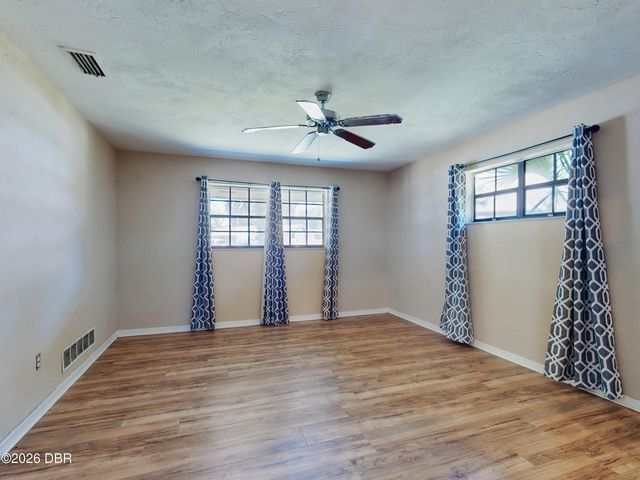 702 Ichabod Court, Port Orange, FL 32127
