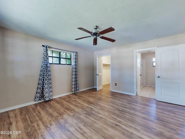702 Ichabod Court, Port Orange, FL 32127
