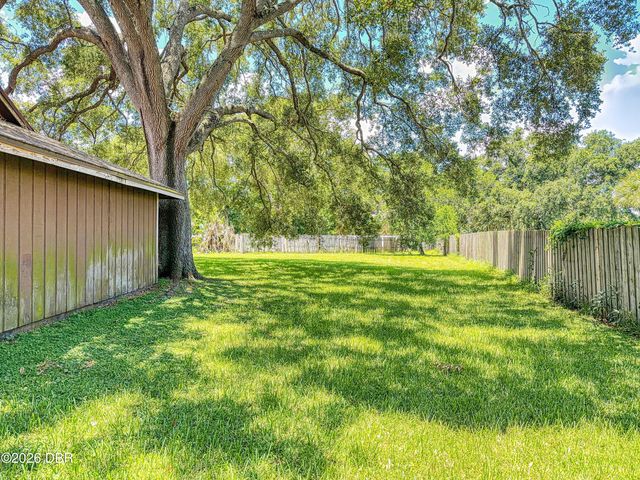 702 Ichabod Court, Port Orange, FL 32127