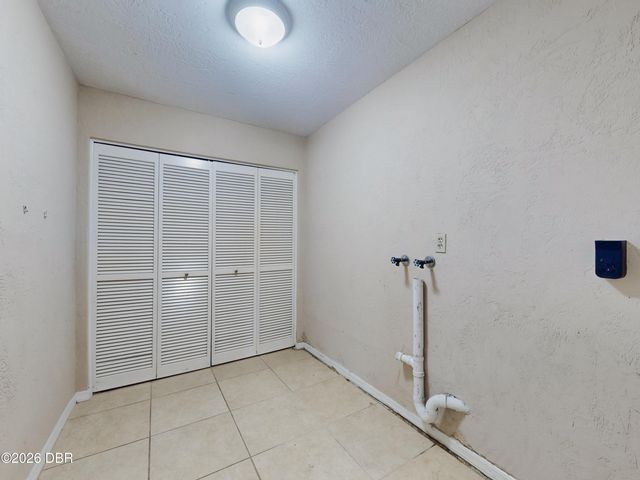 702 Ichabod Court, Port Orange, FL 32127