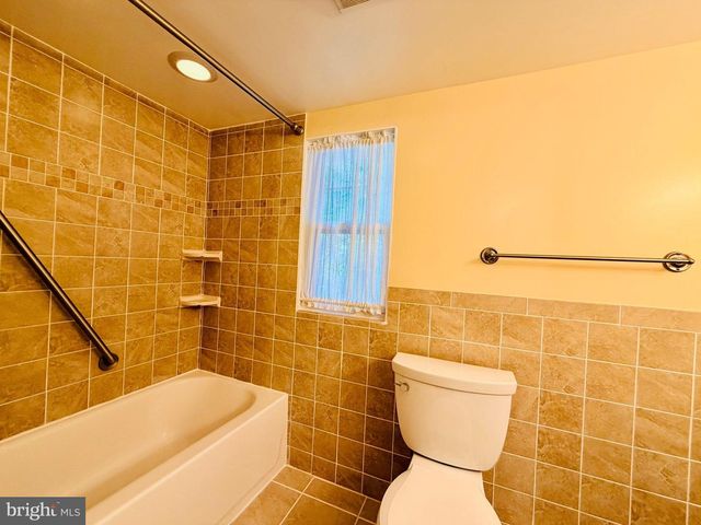 907 HERON DR, Silver Spring, MD 20901