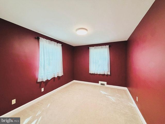 907 HERON DR, Silver Spring, MD 20901