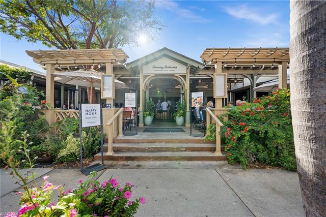 1021 3rd ST S 108, Naples, FL 34102