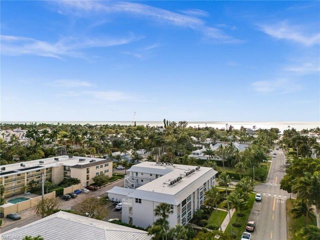 1021 3rd ST S 108, Naples, FL 34102