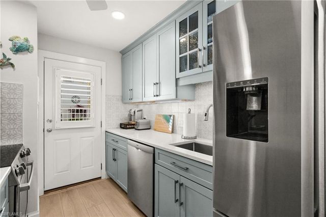 1021 3rd ST S 108, Naples, FL 34102