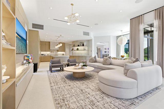 9105 Pintura Way, Boca Raton, FL 33496