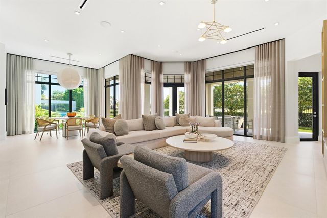 9105 Pintura Way, Boca Raton, FL 33496