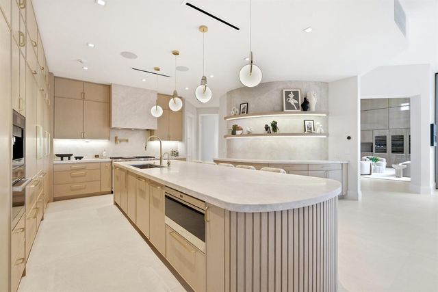 9105 Pintura Way, Boca Raton, FL 33496