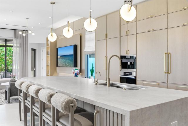 9105 Pintura Way, Boca Raton, FL 33496