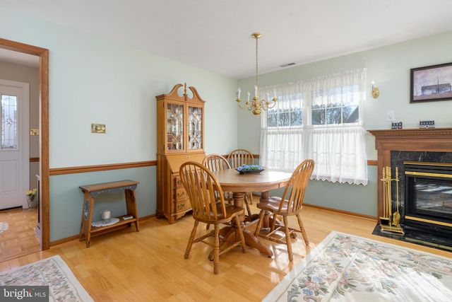 679 CASCADE DR S, Mount Laurel, NJ 08054