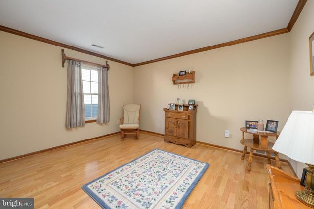 679 CASCADE DR S, Mount Laurel, NJ 08054