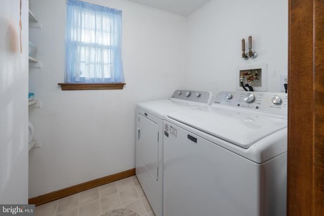 679 CASCADE DR S, Mount Laurel, NJ 08054