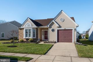 679 CASCADE DR S, Mount Laurel, NJ 08054