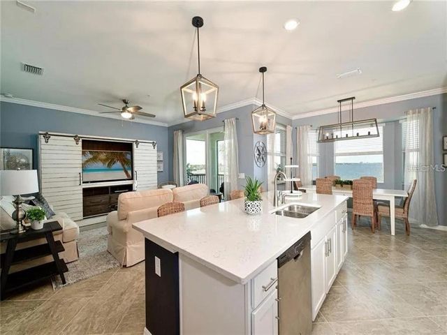 850 TIDEWATER SHORES LOOP 402, Bradenton, FL 34208