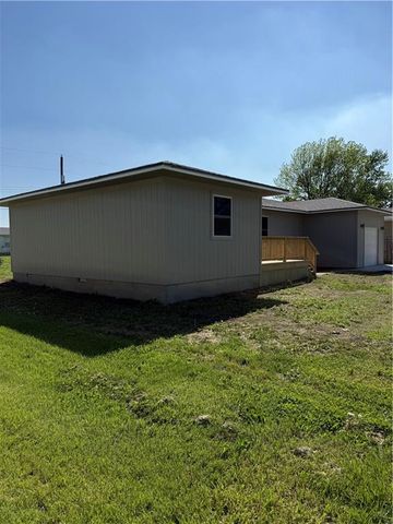 1515 Alleghany Street, Burlington, KS 66839