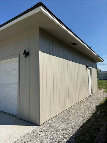 1515 Alleghany Street, Burlington, KS 66839