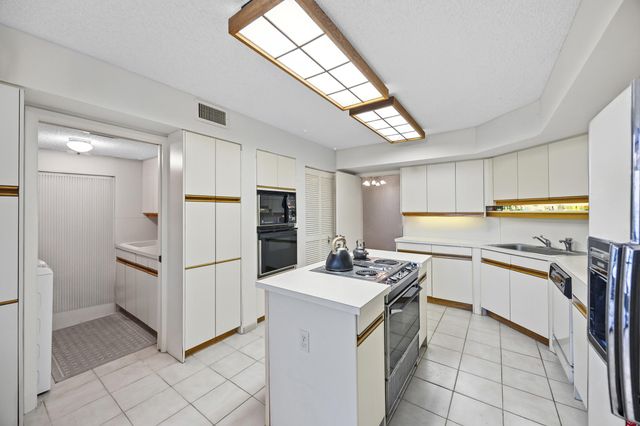 7209 Promenade Drive 101, Boca Raton, FL 33433