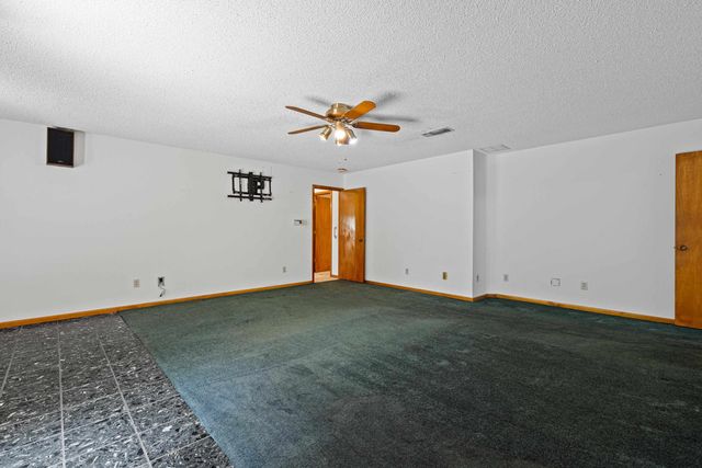 1626 MEADOWS LN., Longview, TX 75603