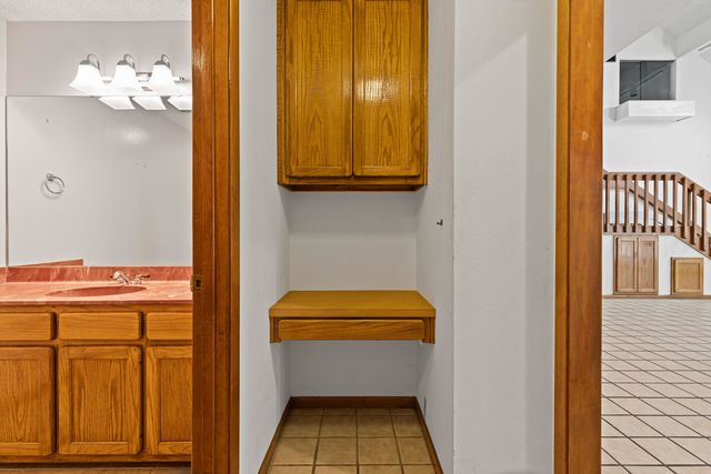 1626 MEADOWS LN., Longview, TX 75603