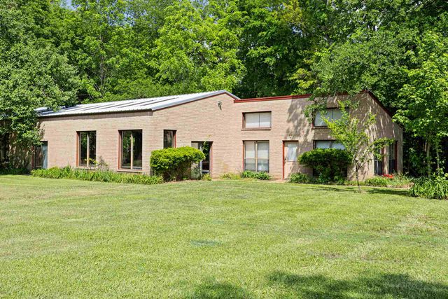 1626 MEADOWS LN., Longview, TX 75603