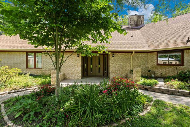 1626 MEADOWS LN., Longview, TX 75603