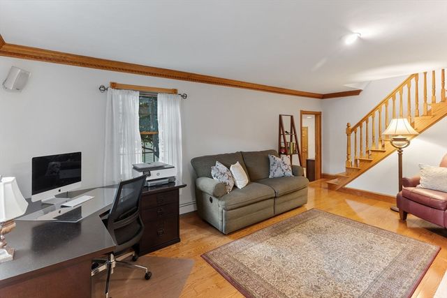 50 Hope St, Mansfield, MA 02048