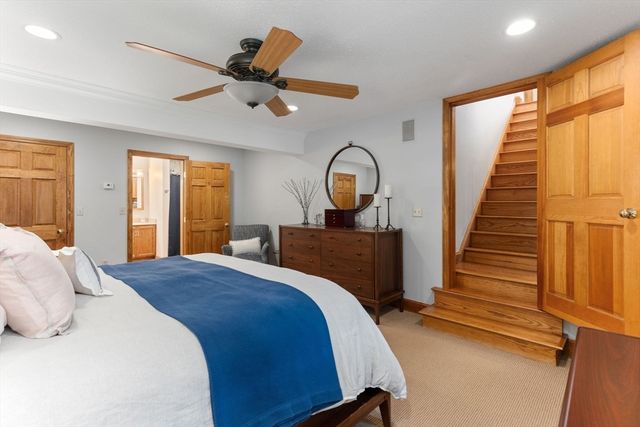 50 Hope St, Mansfield, MA 02048